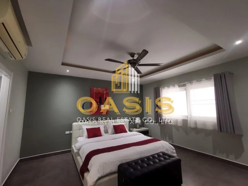 Pool View Condo For Sale at Tudor Court – Pratumnak