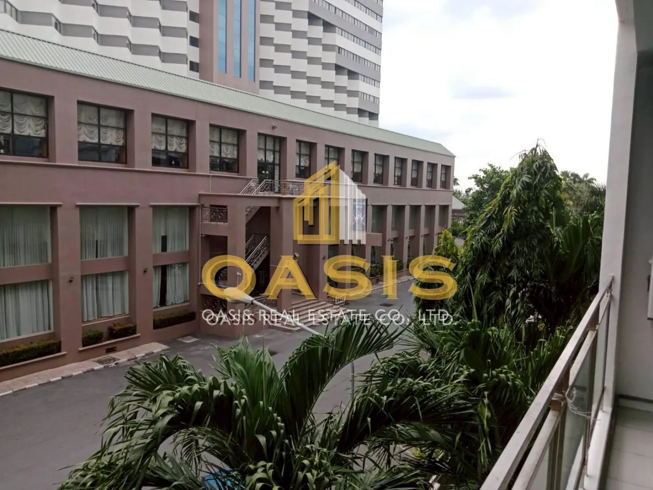 Beautiful 2-Bedroom Condo at Jomtien Beach road
