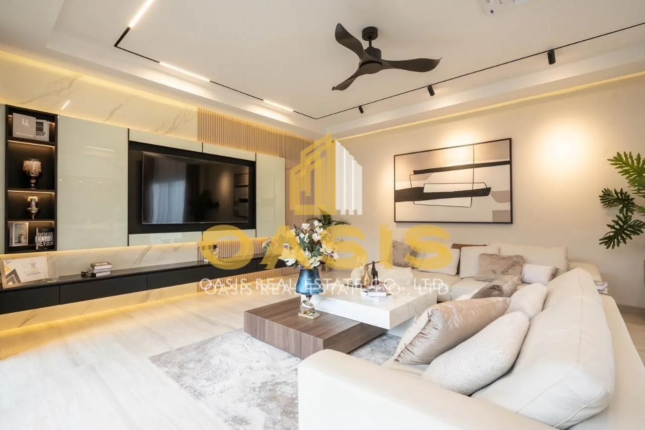 Luxury Pool Villa for Sale — Prestigious Living in Pattaya