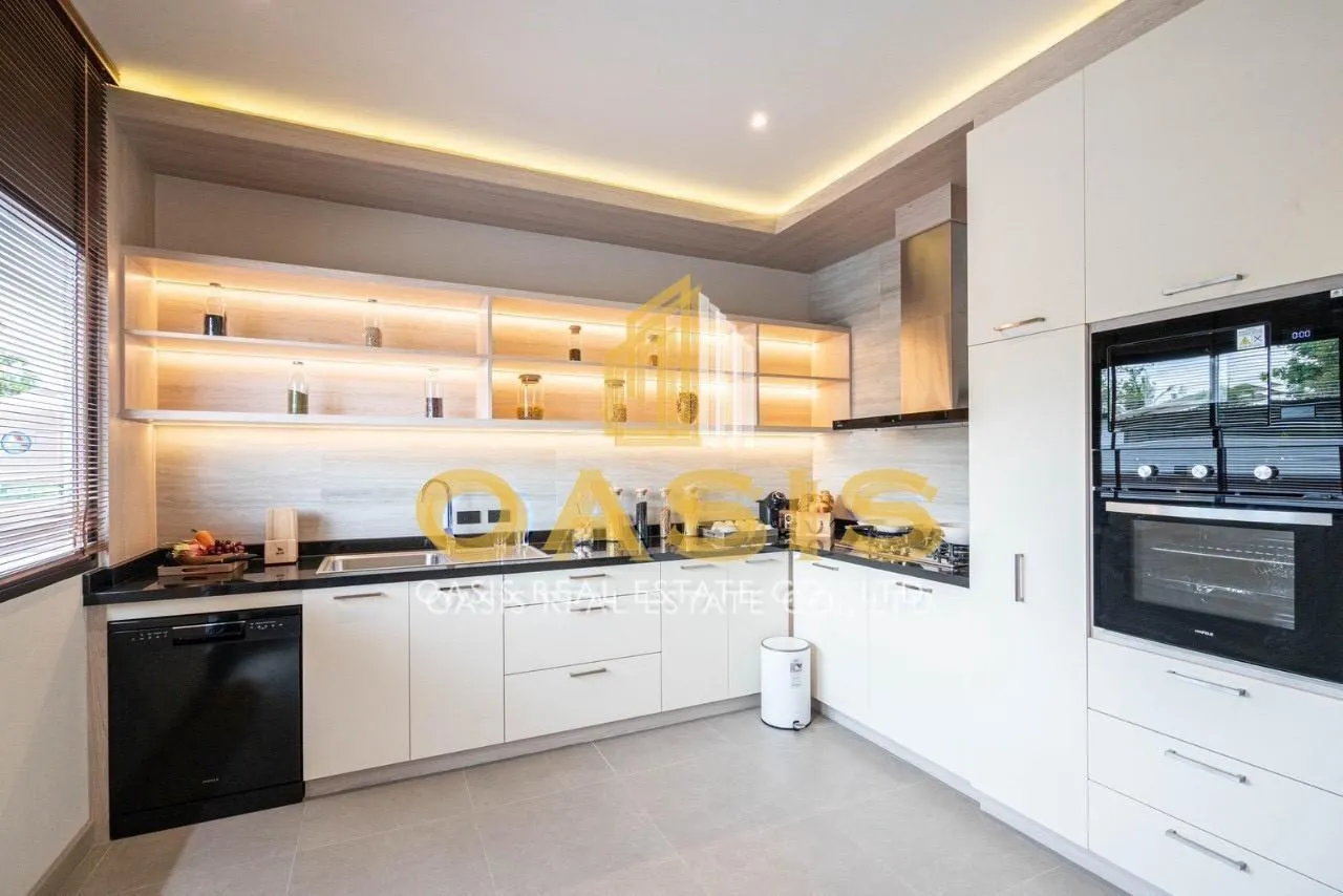 Luxury Pool Villa for Sale — Prestigious Living in Pattaya