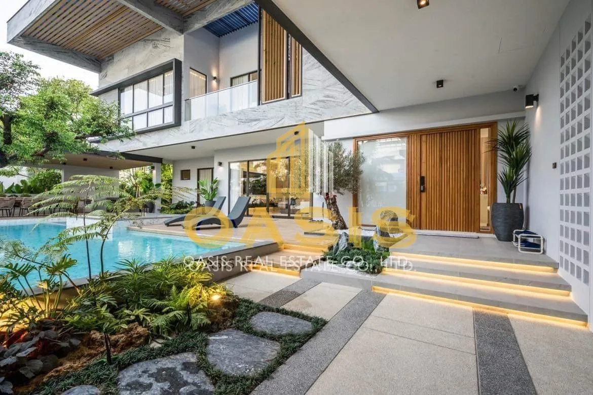 Luxury Pool Villa for Sale — Prestigious Living in Pattaya