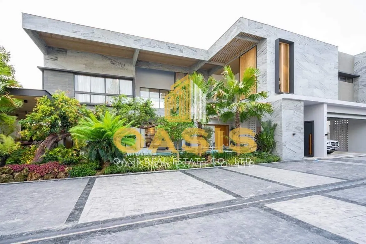 Luxury Pool Villa for Sale — Prestigious Living in Pattaya