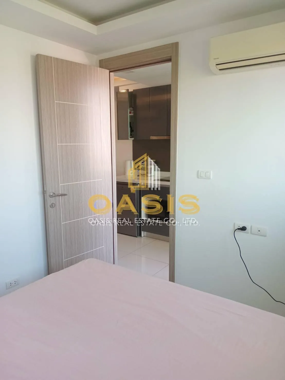 Arcadia Beach Continental-beautiful city view and a comfortable living space in a prime location of Pattaya.