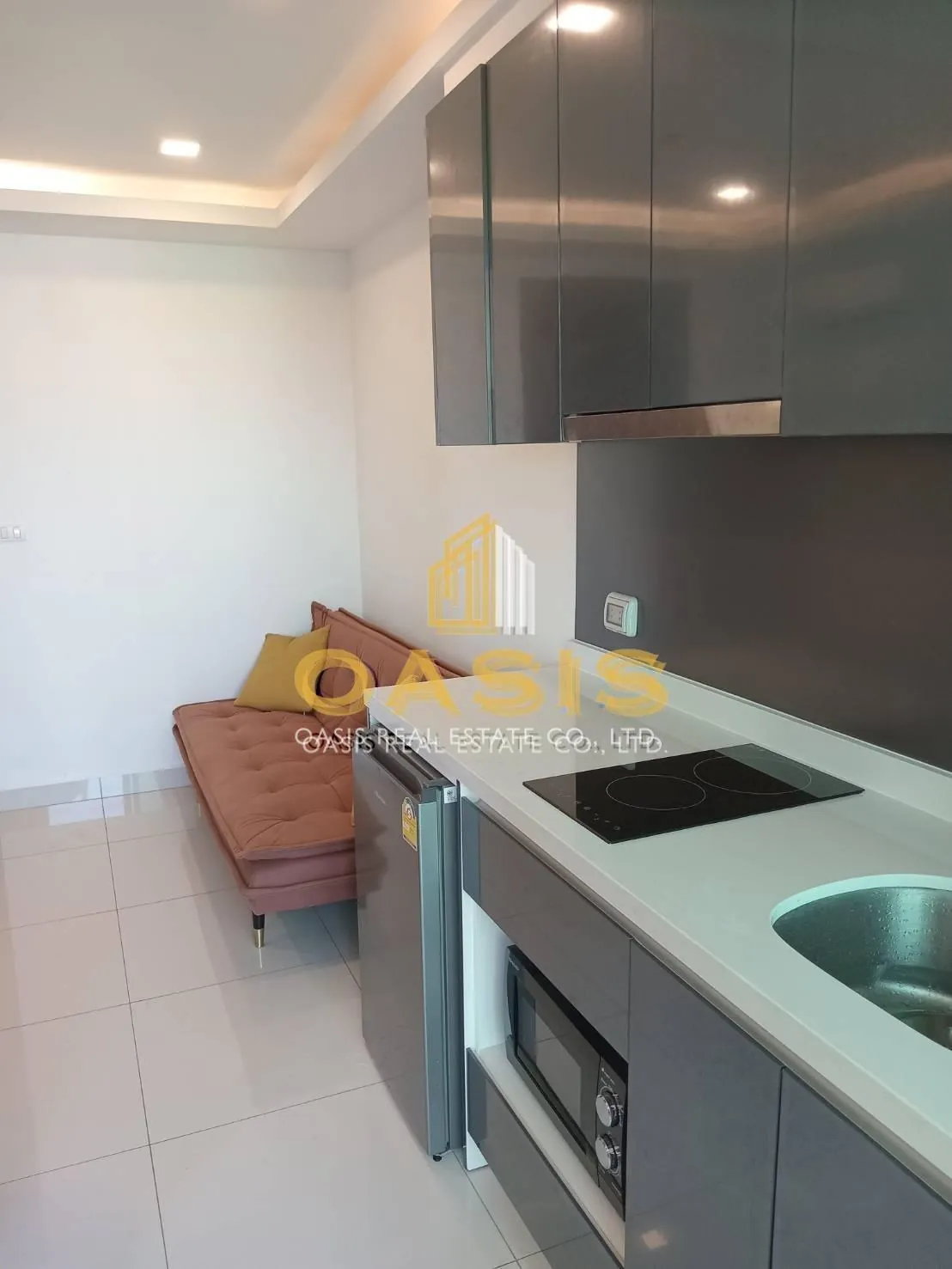 Arcadia Beach Continental-beautiful city view and a comfortable living space in a prime location of Pattaya.