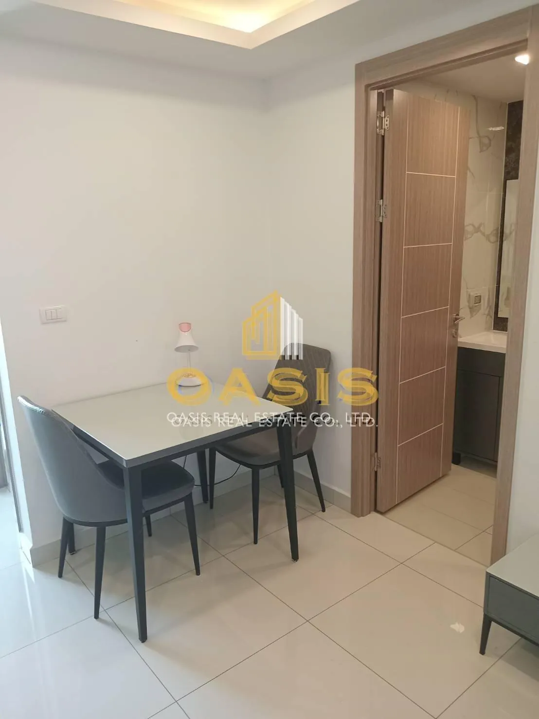 Arcadia Beach Continental-beautiful city view and a comfortable living space in a prime location of Pattaya.