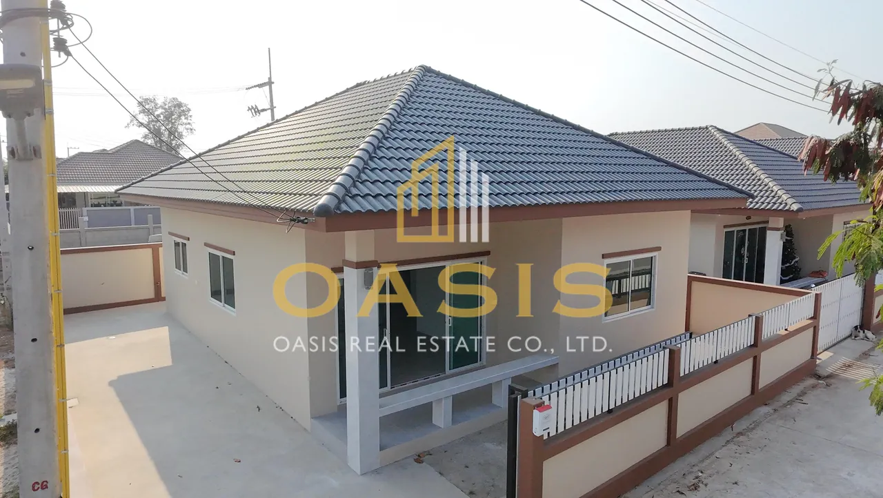 Ready-to-Move-In Single House with Complete Functions on 50 sq.wah Land