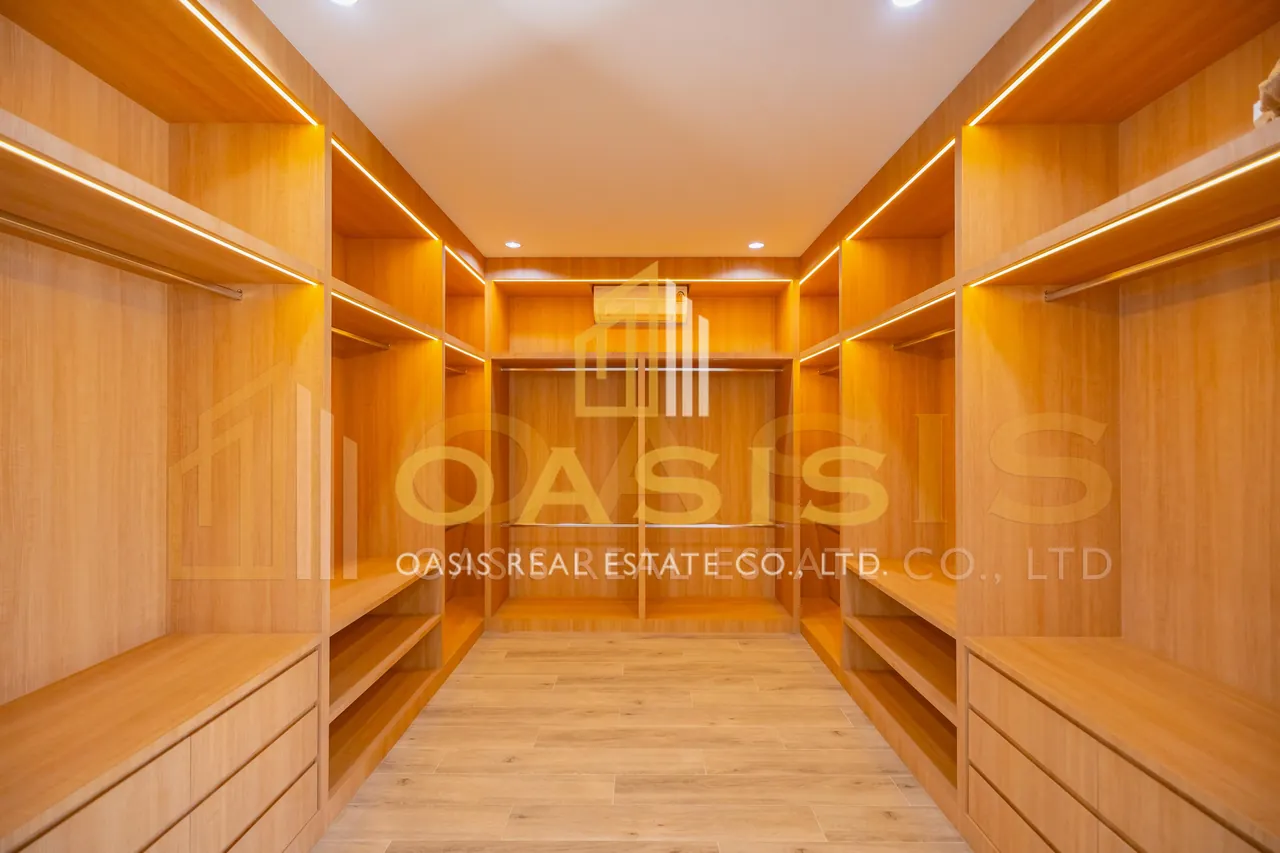Modern Pool Villa in Baan Pattaya 6 for sale