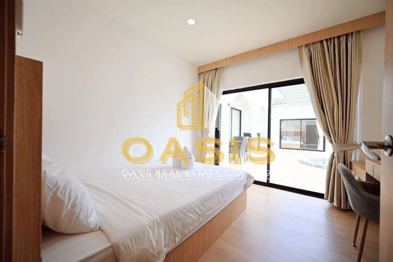 Luxury 4 Bedroom Pool villa Phonenix Golf Course for sale