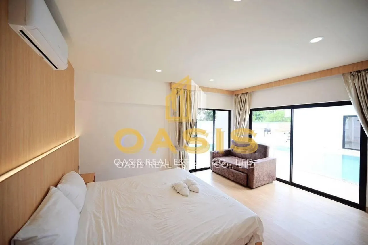 Luxury 4 Bedroom Pool villa Phonenix Golf Course for sale