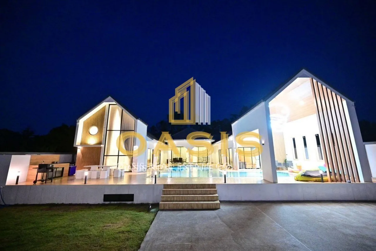 Luxury 4 Bedroom Pool villa Phonenix Golf Course for sale