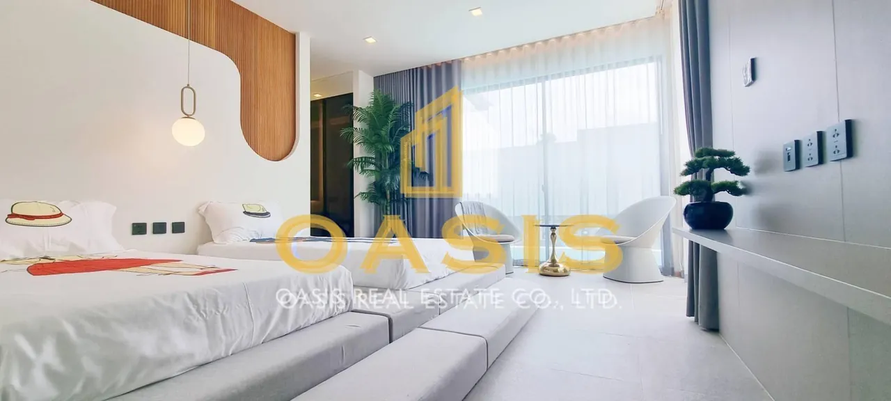 Exclusive Luxury Villas on a Scenic Hillside