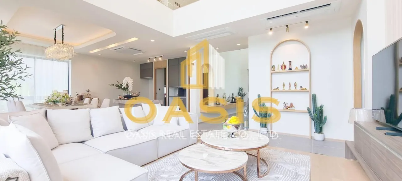 Exclusive Luxury Villas on a Scenic Hillside
