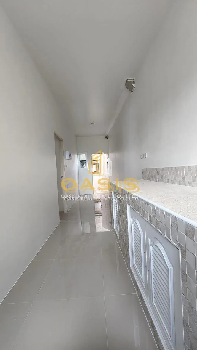 Spacious Single House with 3-Car Parking on 50 sq.wah Land