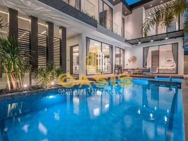 Two Luxurious Pool Villas located in the heart of Pattaya, Theprasit