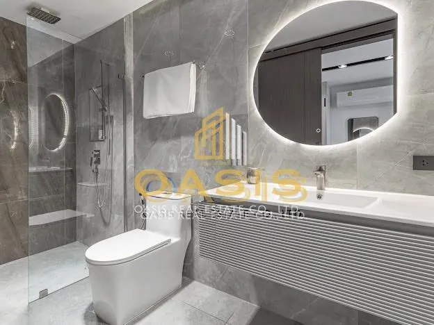 Modern Luxury Pool Villa located in a prime area of Pattaya on Thappraya Road