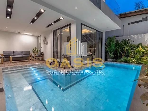 Modern Luxury Pool Villa located in a prime area of Pattaya on Thappraya Road