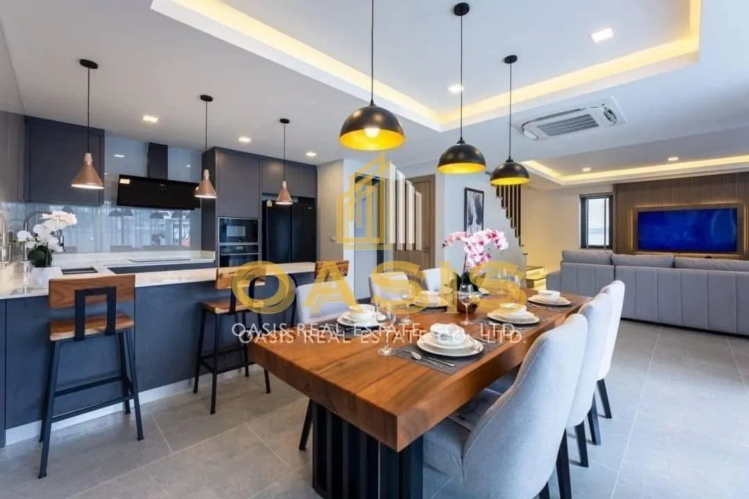 stunning pool villa located in the heart of Pattaya’s seaside zone