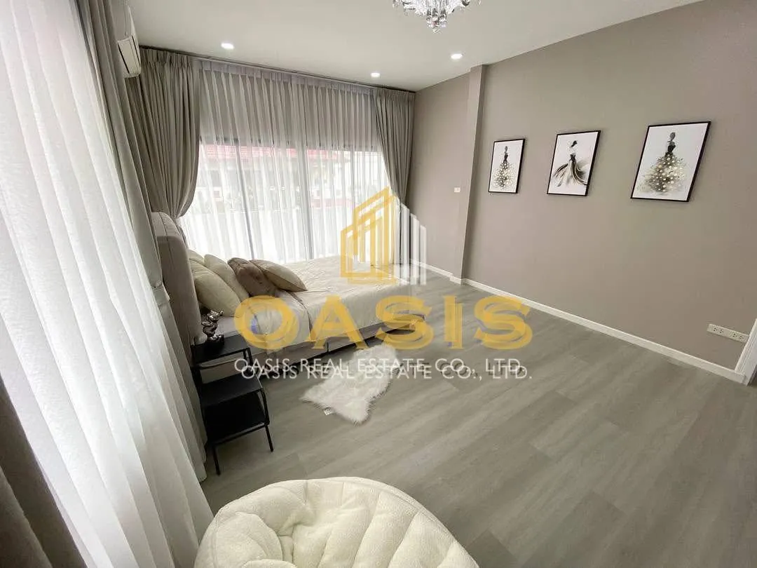 Luxury Pool Villa for Rent in Eakmongkol Village – Beachside Location