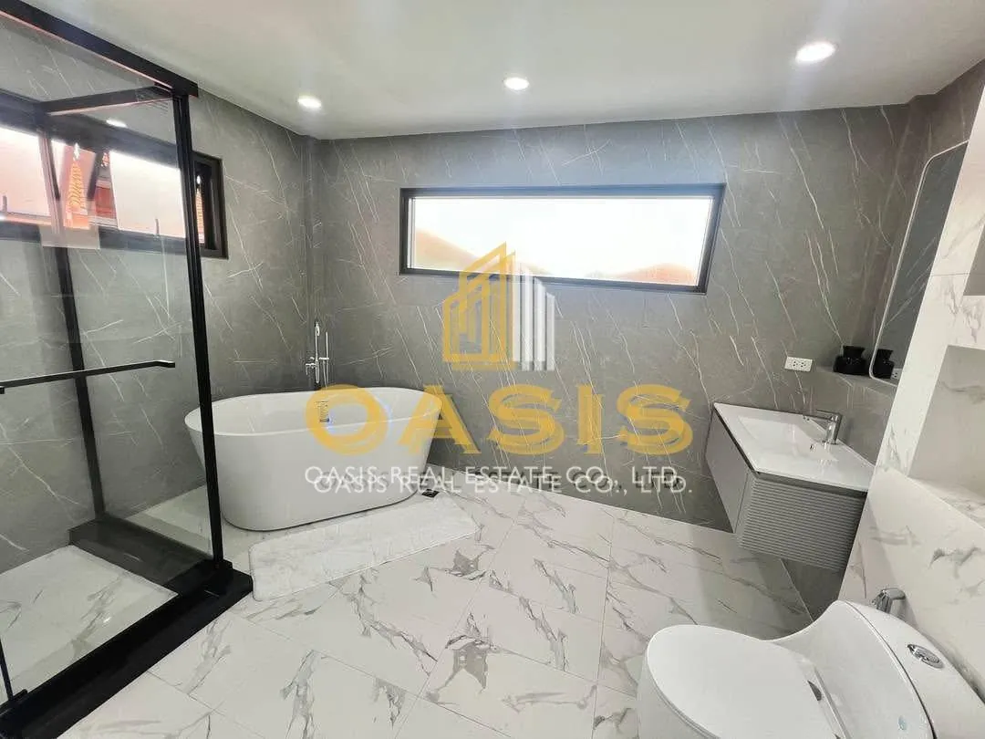 Luxury Pool Villa for Rent in Eakmongkol Village – Beachside Location