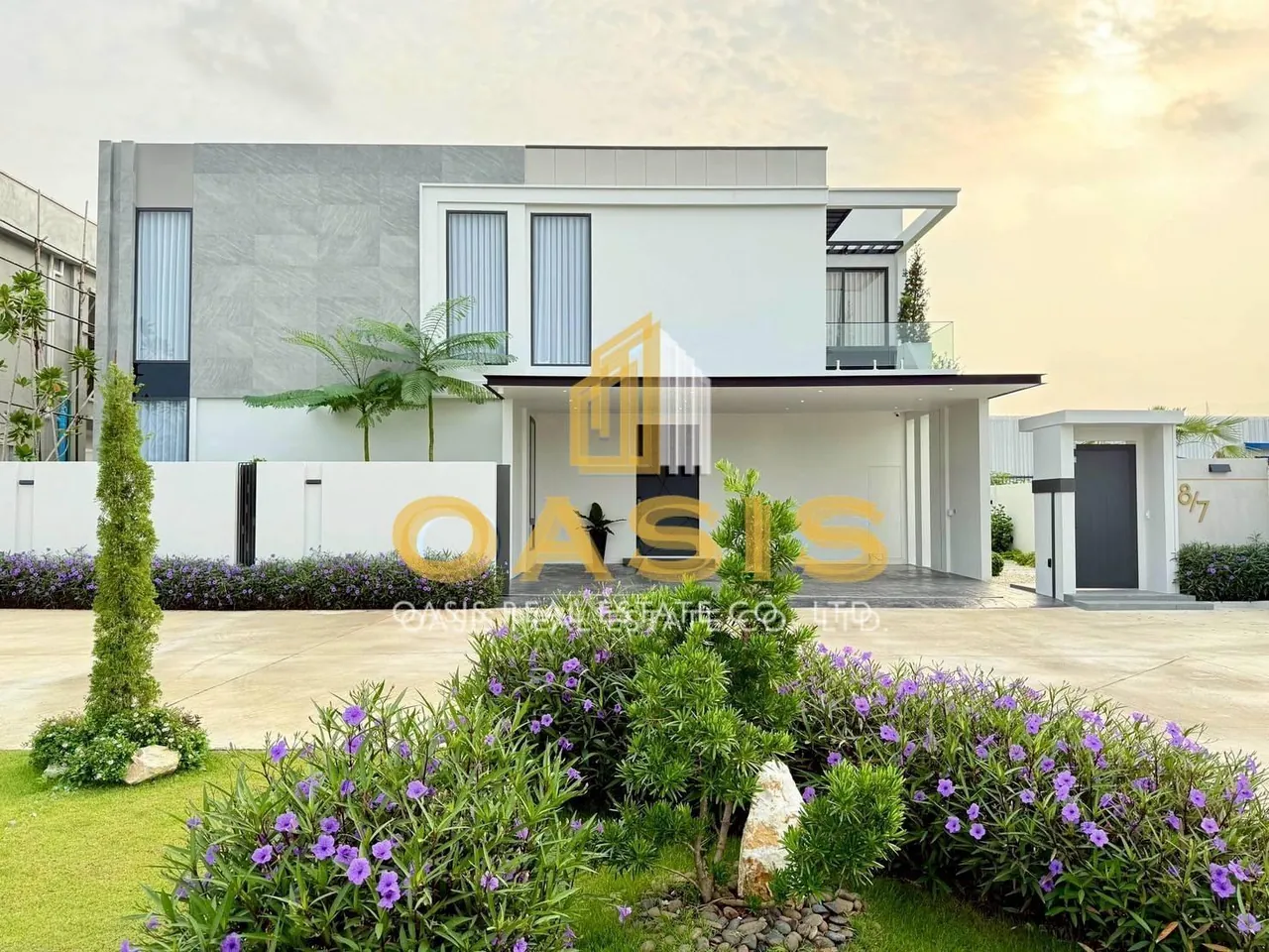 Luxury Modern Pool Villa – Ready to Move In | Fully Furnished
