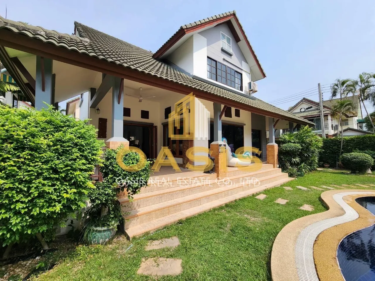 Hot Deal Pool Villa Compound in central Pattaya
