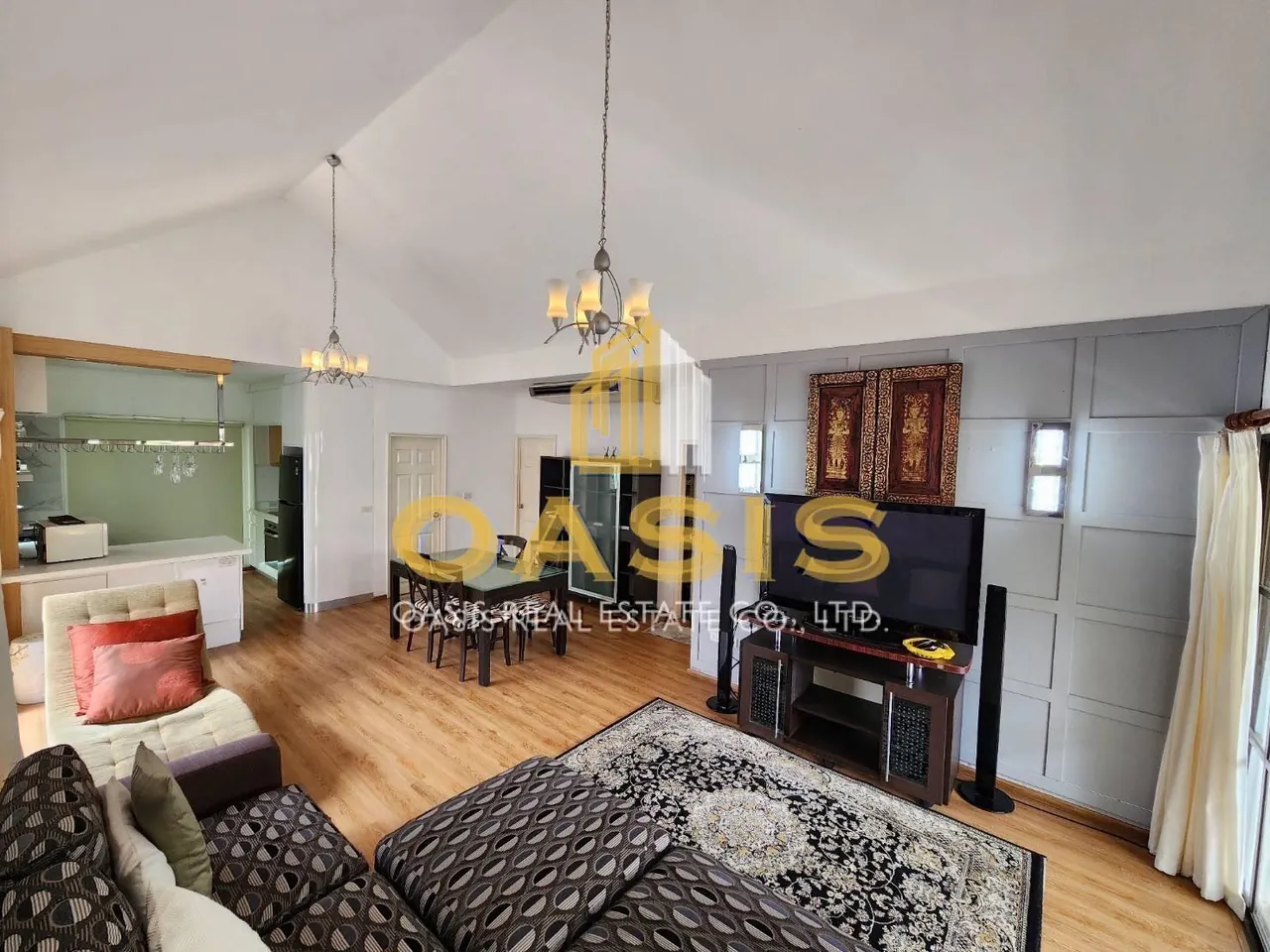 Hot Deal Pool Villa Compound in central Pattaya