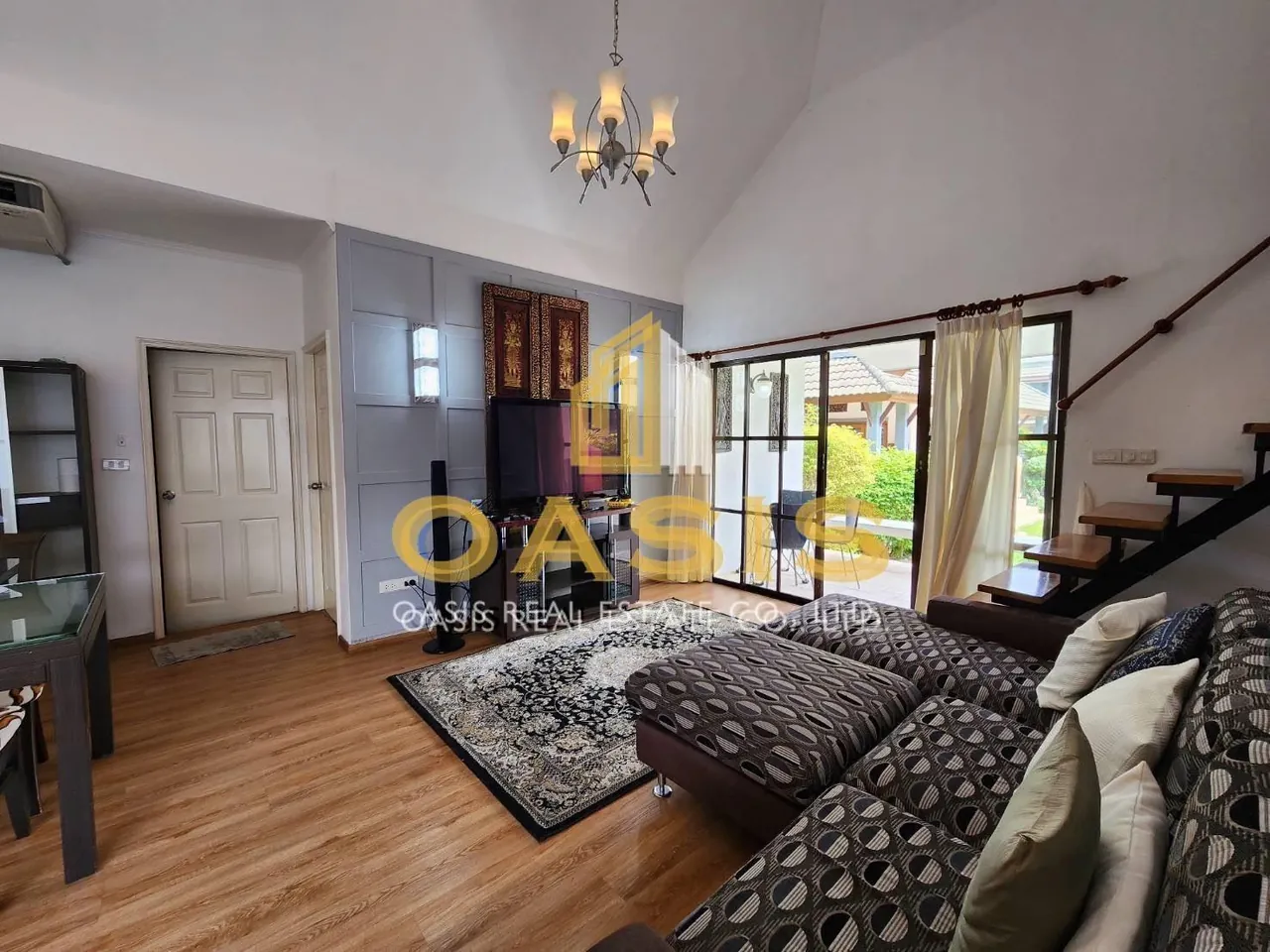 Hot Deal Pool Villa Compound in central Pattaya
