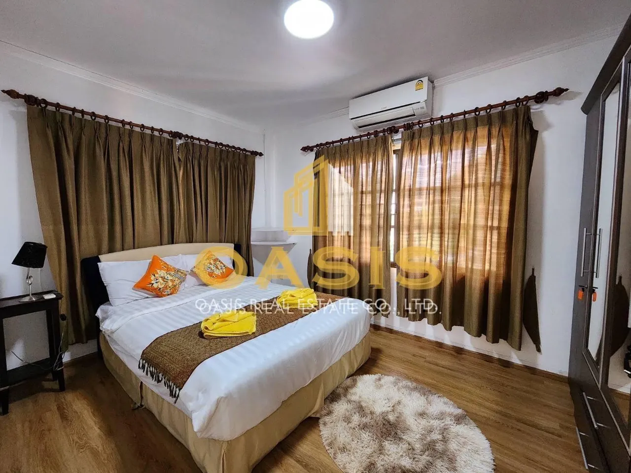 Hot Deal Pool Villa Compound in central Pattaya
