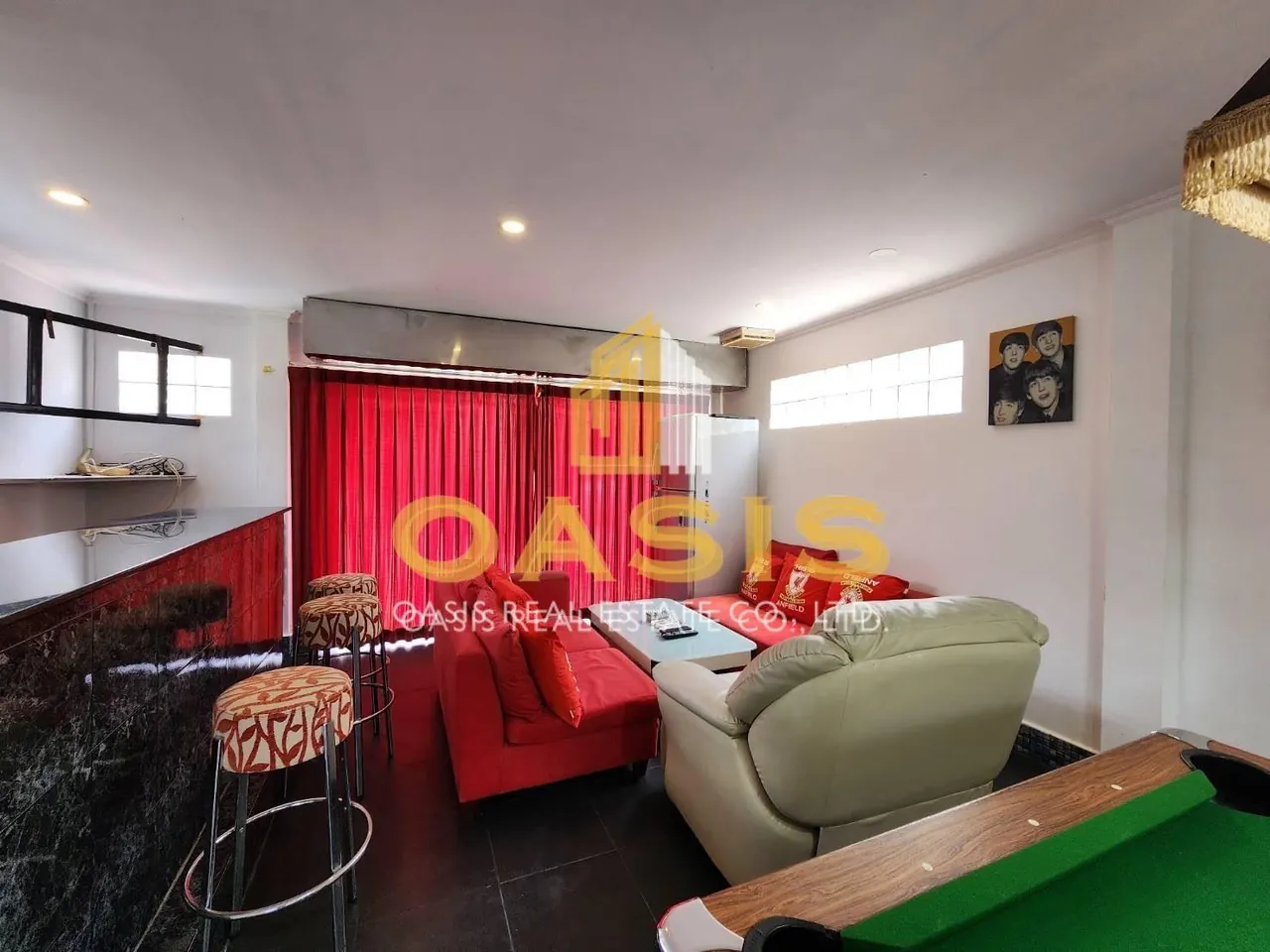 Hot Deal Pool Villa Compound in central Pattaya