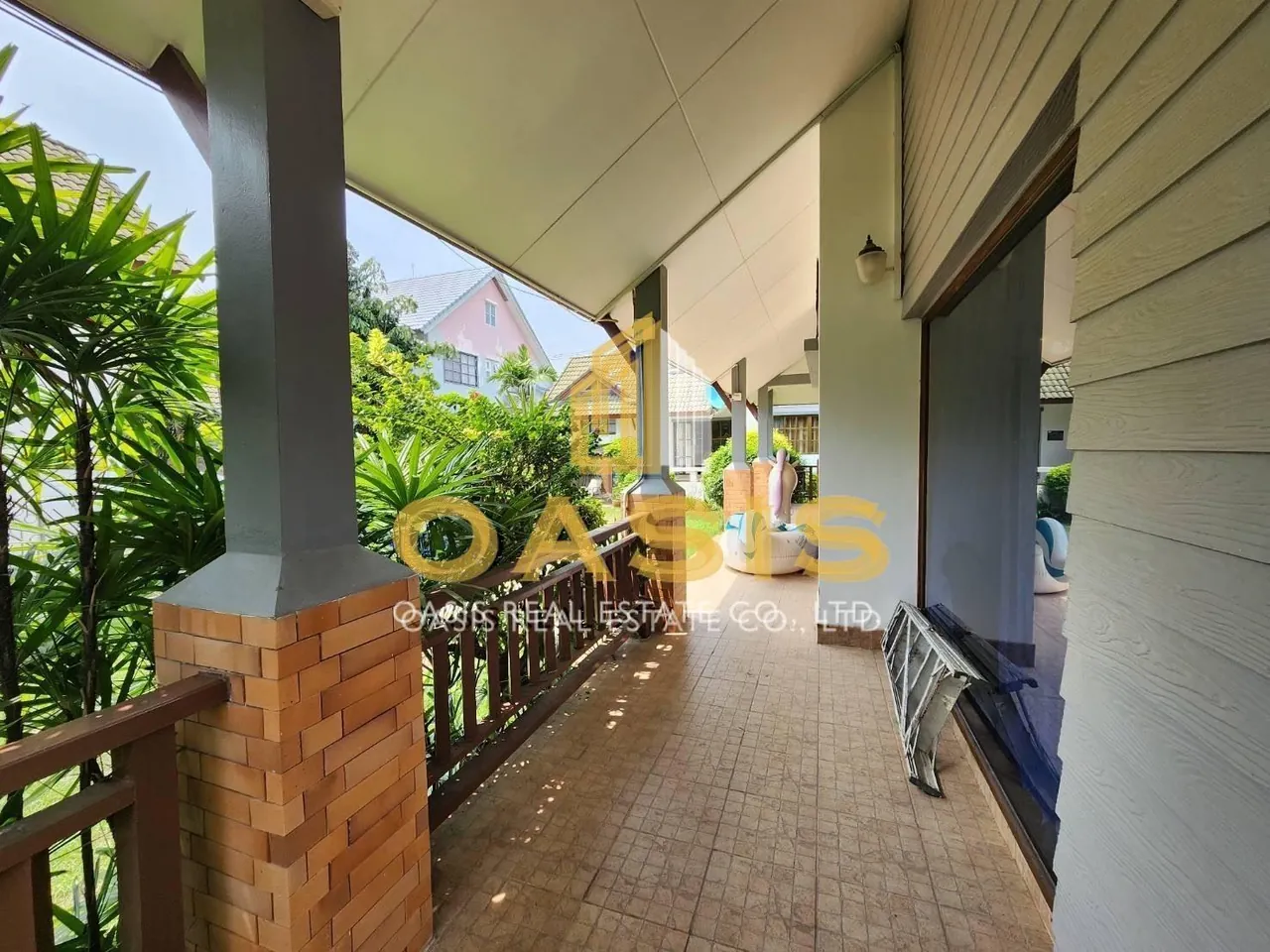 Hot Deal Pool Villa Compound in central Pattaya