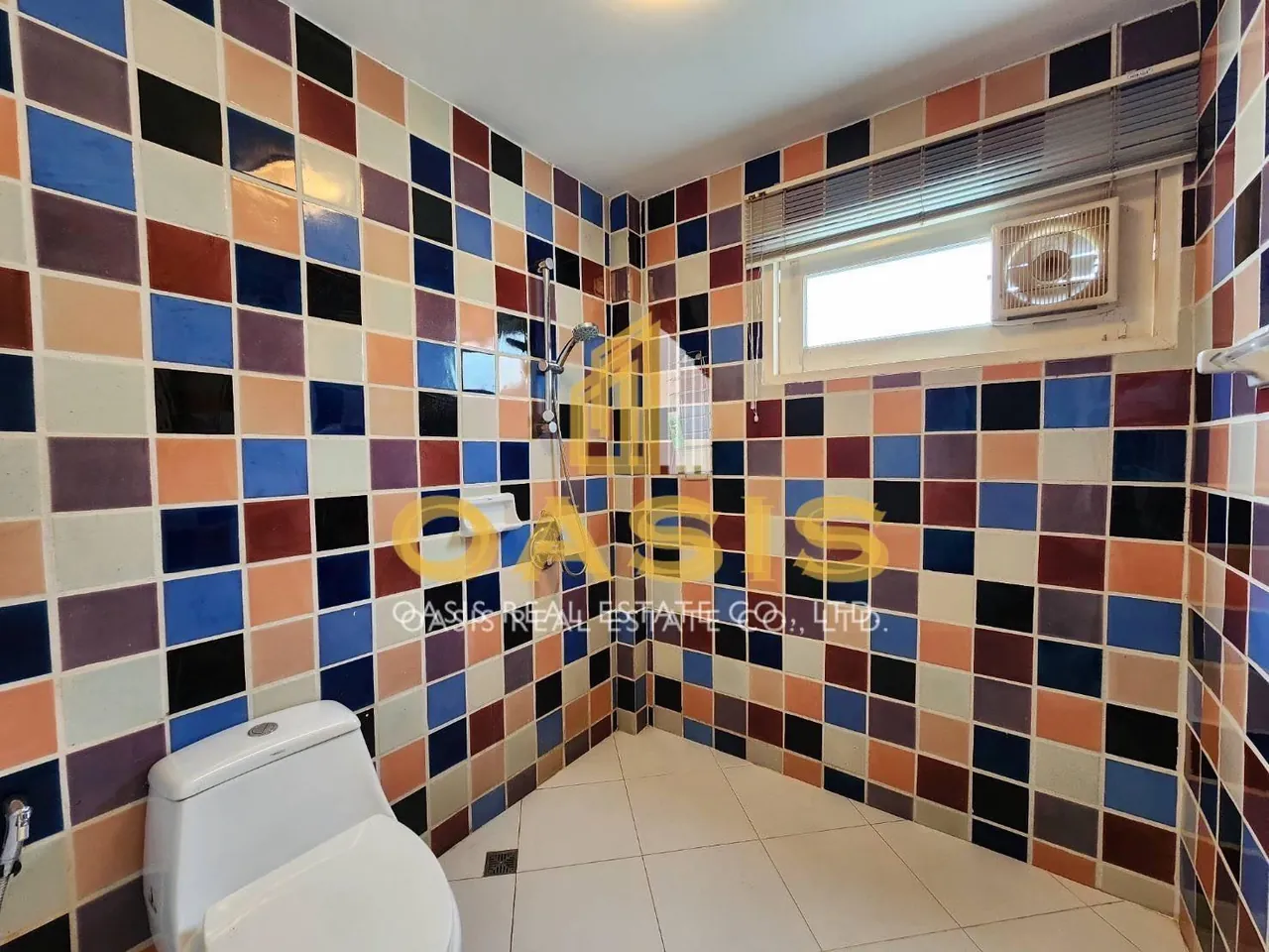 Hot Deal Pool Villa Compound in central Pattaya