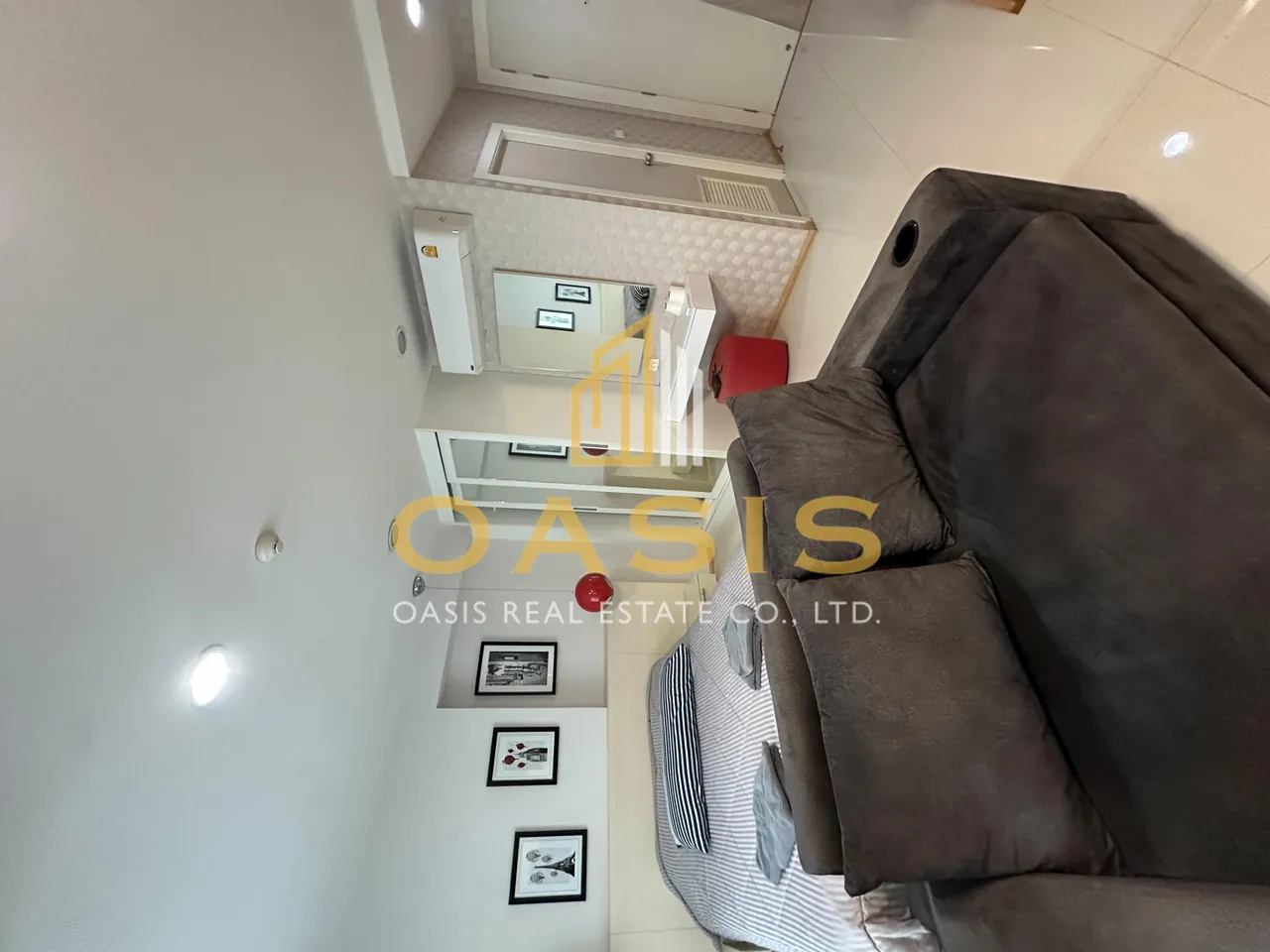 Acqua Condominium – Pool Access Unit for Sale