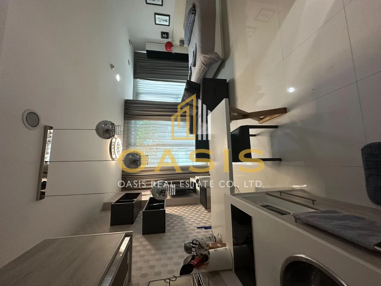 Acqua Condominium – Pool Access Unit for Sale