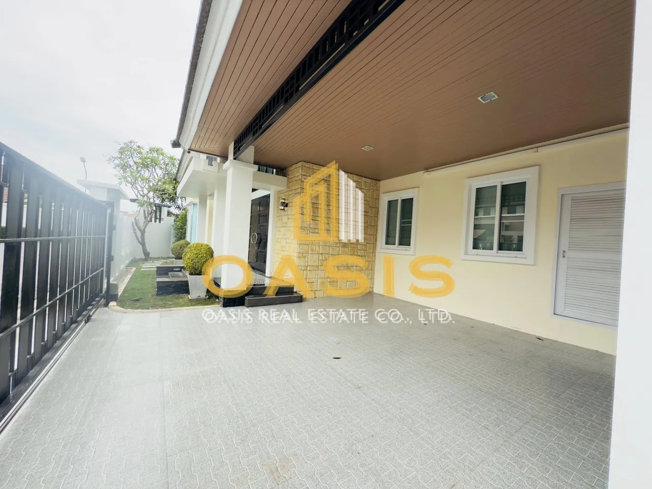 Luxury House for Sale in Baan Sirisa 16