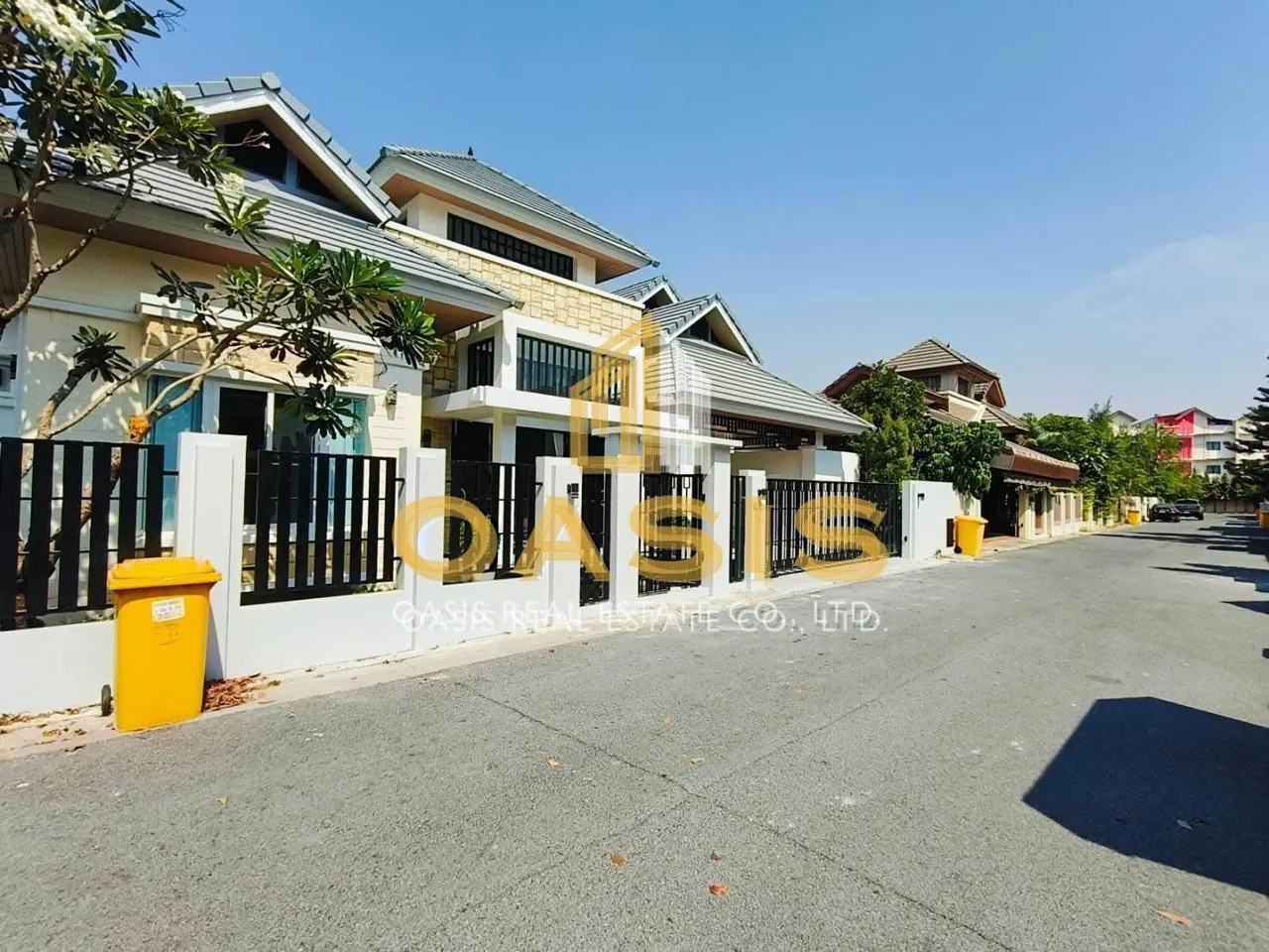 Luxury House for Sale in Baan Sirisa 16