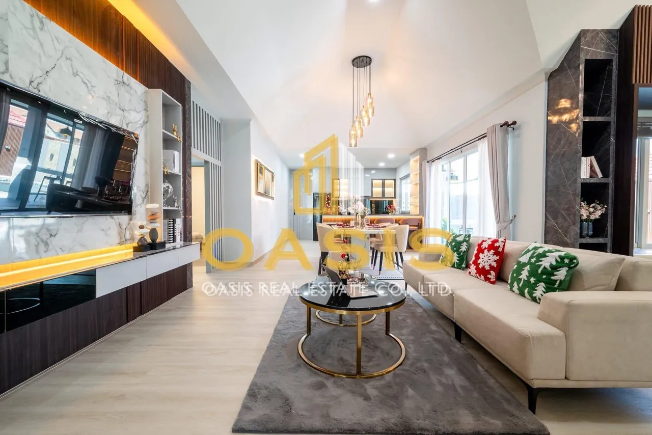 Beautiful Modern Luxury Home for Sale Pattaya Hill Village 2
