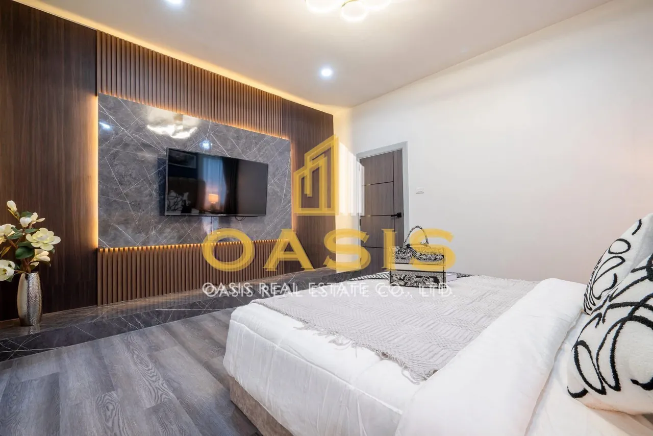 Beautiful Modern Luxury Home for Sale Pattaya Hill Village 2