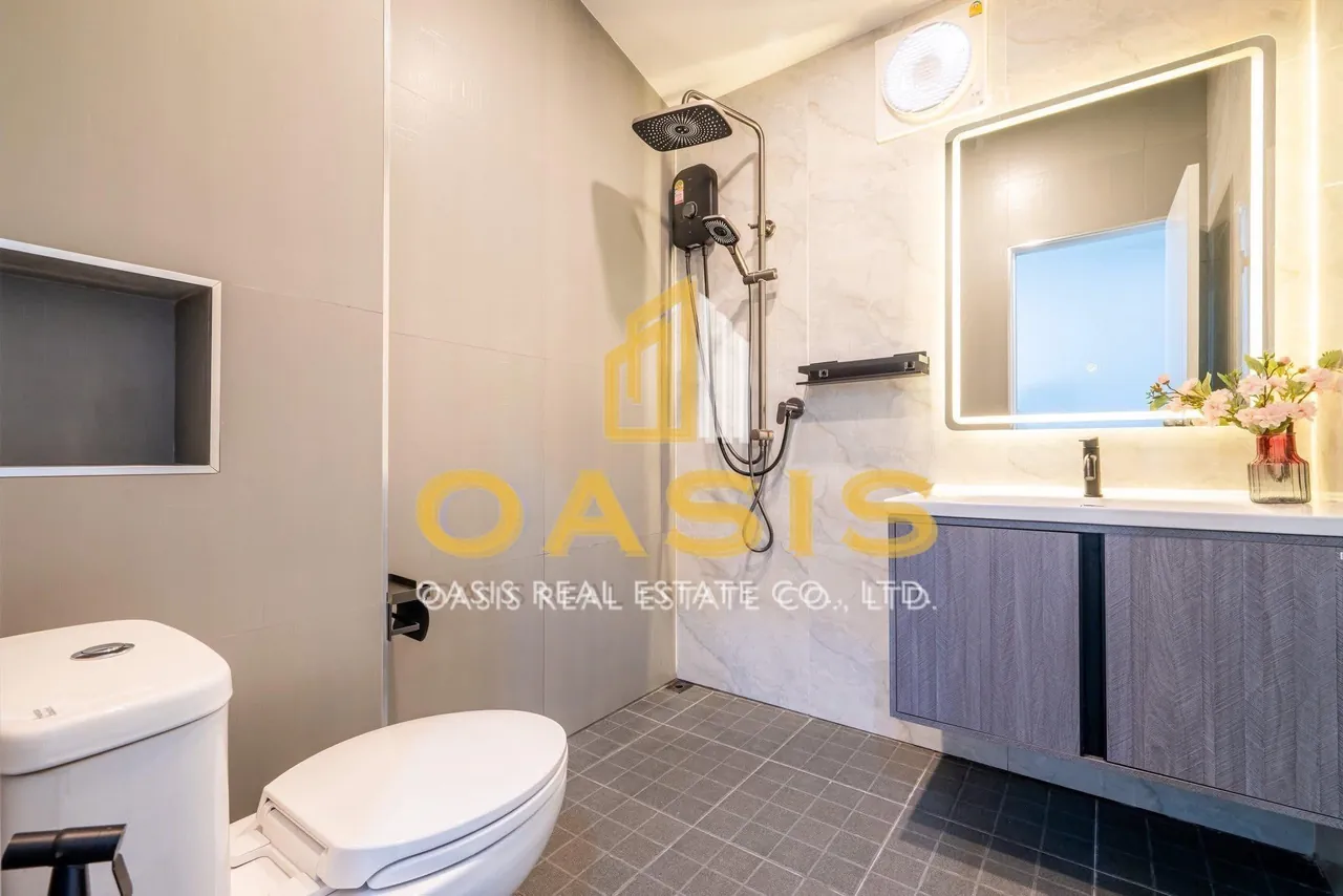 Beautiful Modern Luxury Home for Sale Pattaya Hill Village 2