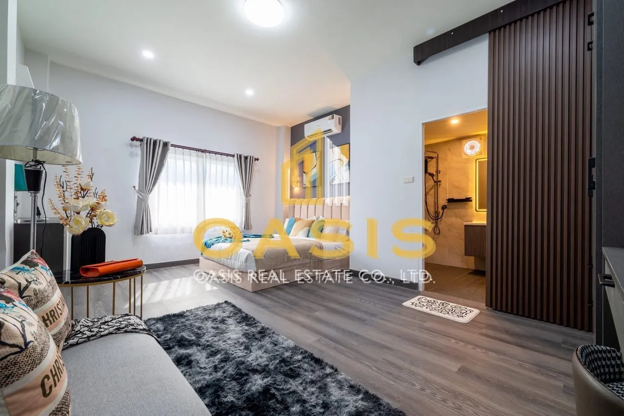 Beautiful Modern Luxury Home for Sale Pattaya Hill Village 2