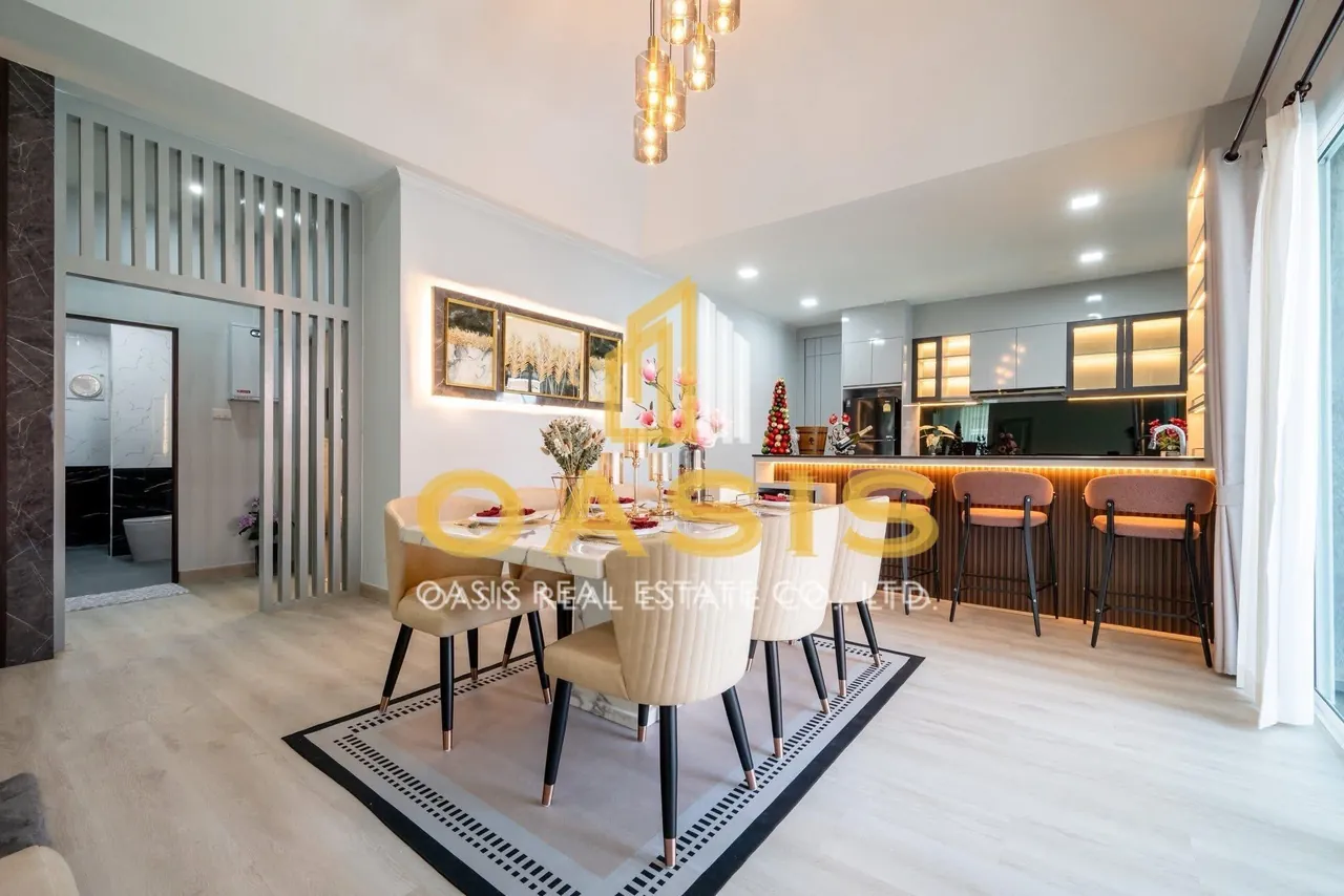 Beautiful Modern Luxury Home for Sale Pattaya Hill Village 2