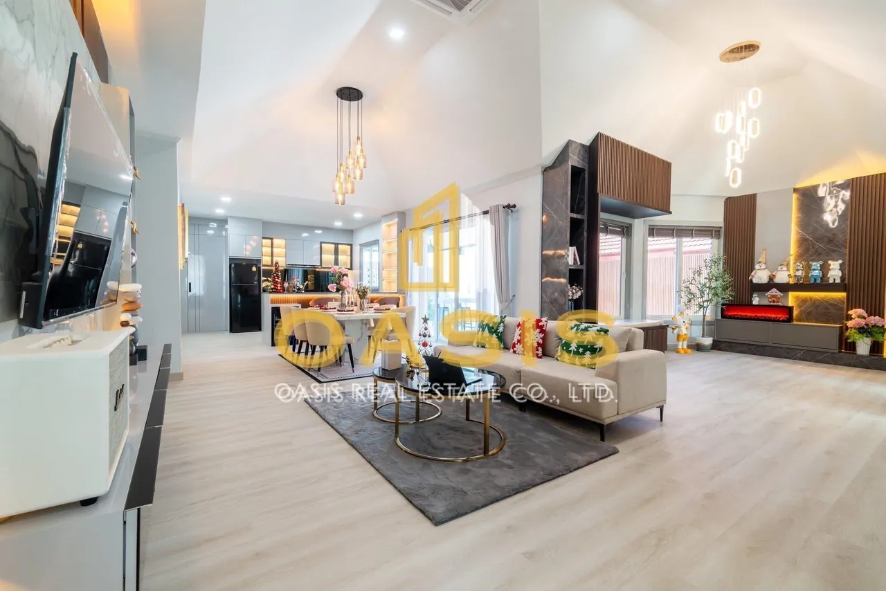 Beautiful Modern Luxury Home for Sale Pattaya Hill Village 2
