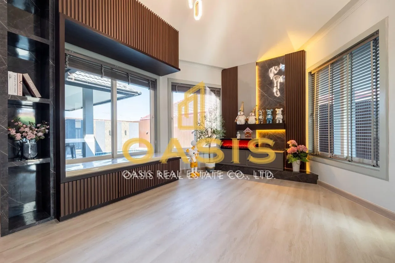 Beautiful Modern Luxury Home for Sale Pattaya Hill Village 2