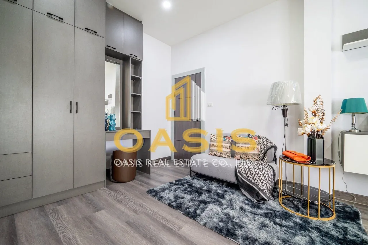 Beautiful Modern Luxury Home for Sale Pattaya Hill Village 2