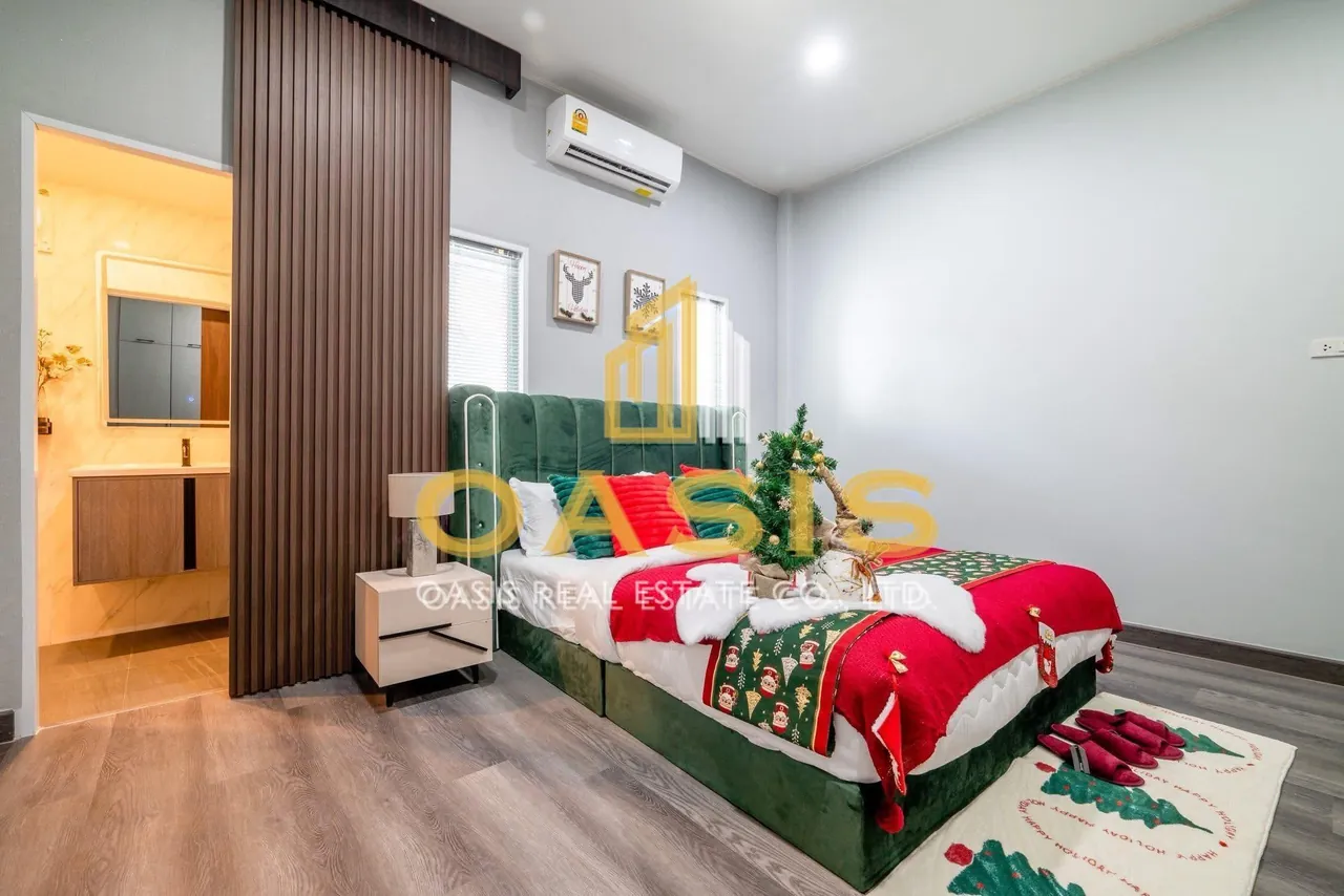Beautiful Modern Luxury Home for Sale Pattaya Hill Village 2