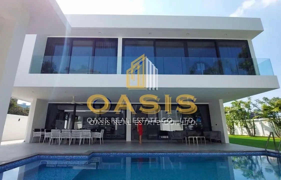 Prestigious Luxury Villa for Sale Pratumnak Soi 5
