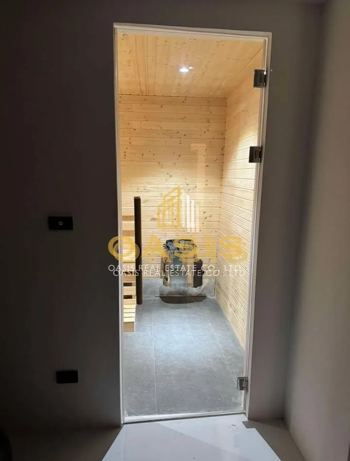 Prestigious Luxury Villa for Sale Pratumnak Soi 5