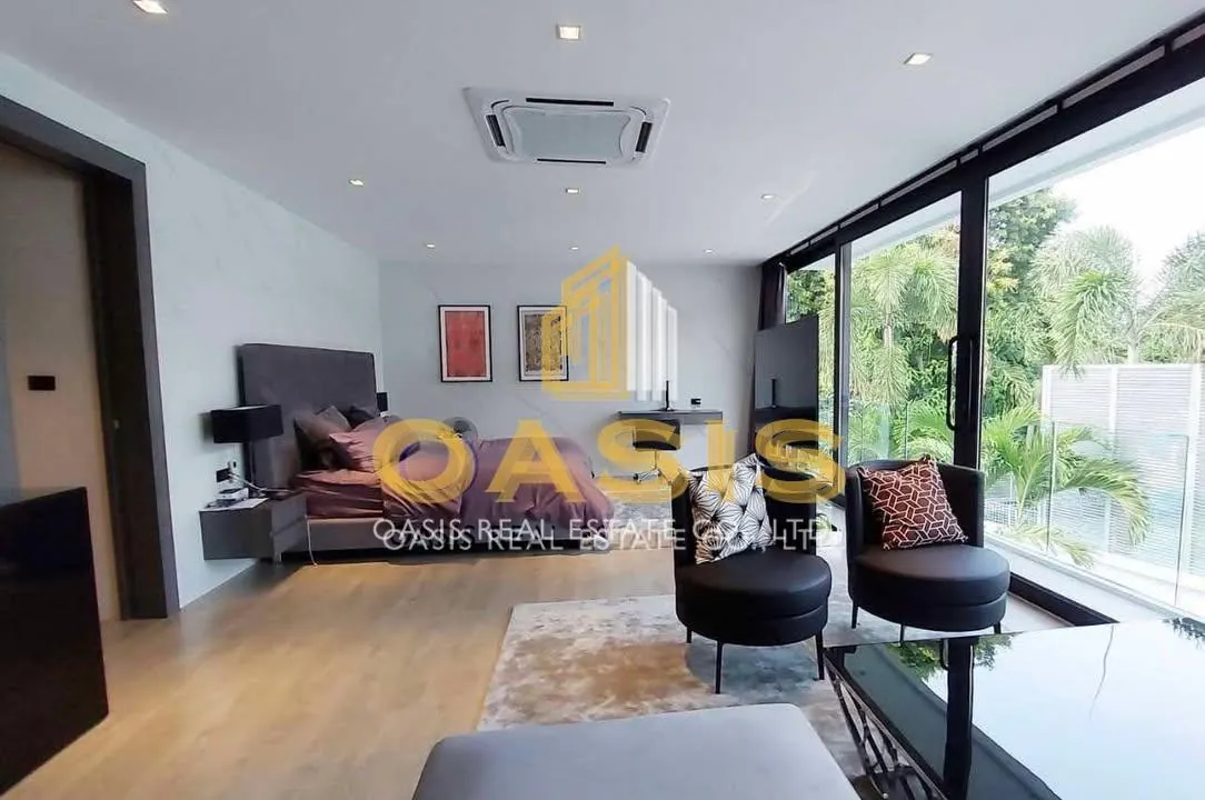 Prestigious Luxury Villa for Sale Pratumnak Soi 5