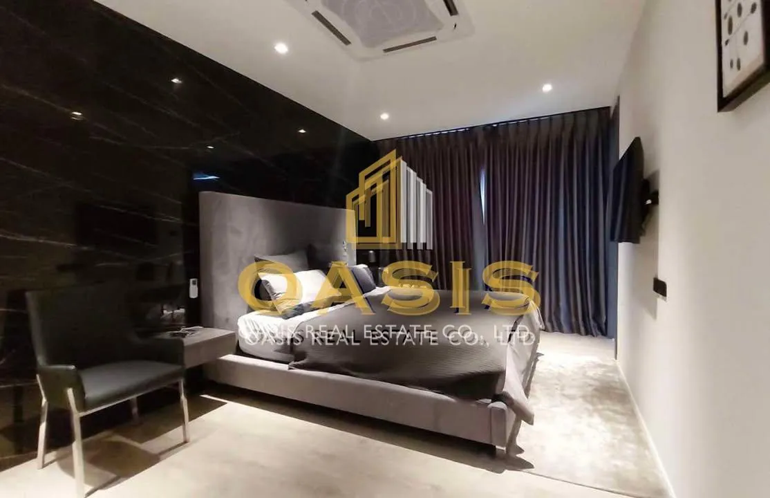 Prestigious Luxury Villa for Sale Pratumnak Soi 5