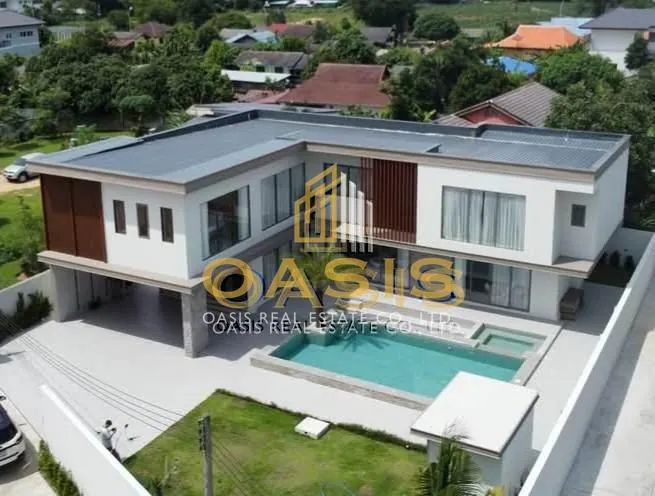 Luxury Modern Style Pool Villa for Sale in Huai Yai