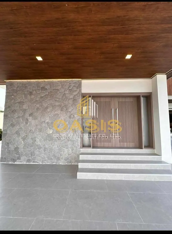 Luxury Modern Style Pool Villa for Sale in Huai Yai